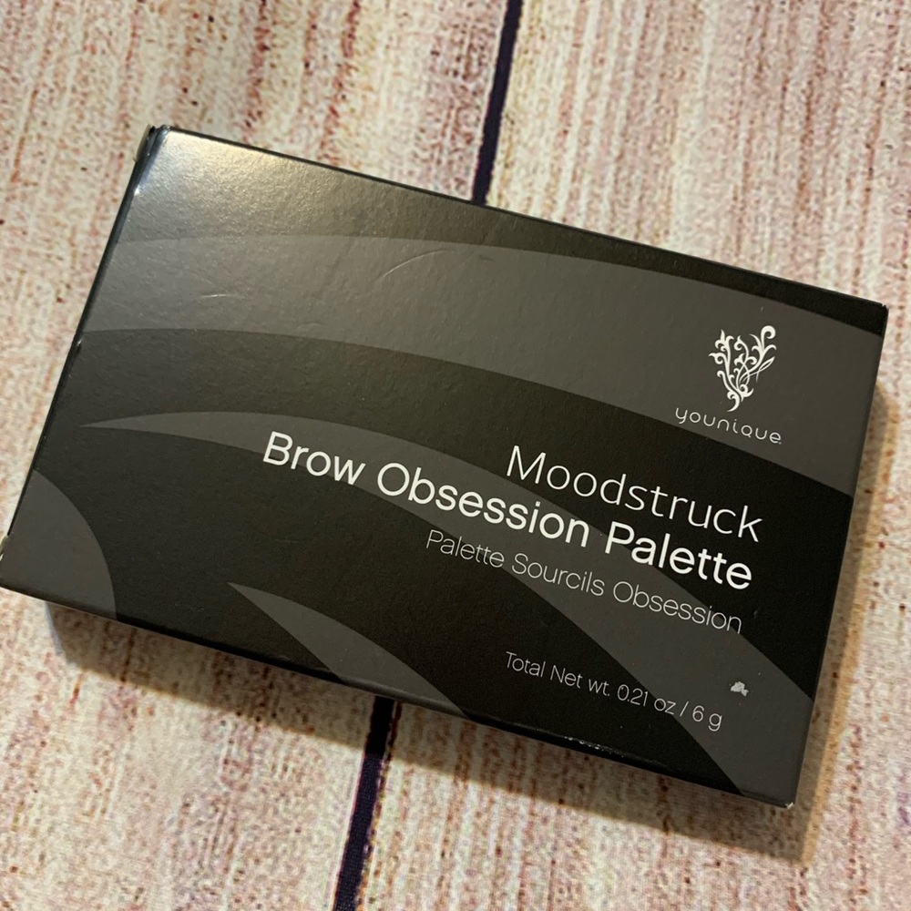 Younique Brow Obsession Palette